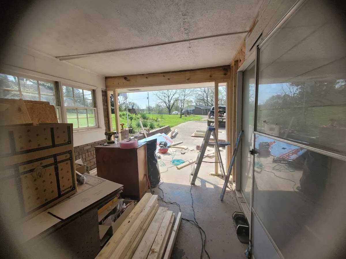 Air movers and dehumidifier for Drying & Dehumidification in Mount Sterling